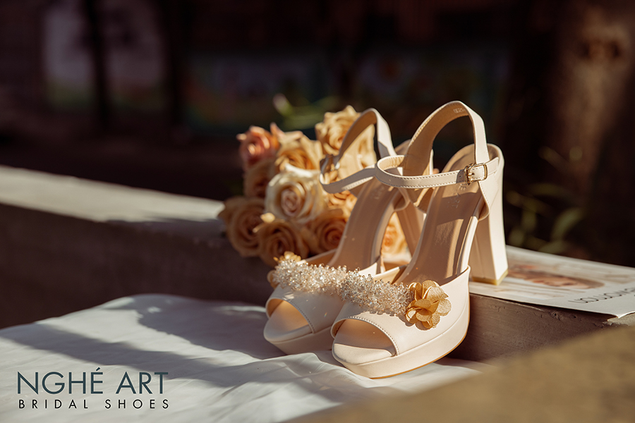 Giày cưới Nghé Art cao gót đính hoa pha lê 341 nude - Ảnh 4 - Nghé Art Bridal Shoes - 0908590288