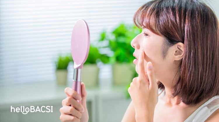 Bệnh nhân bị rối loạn ám ảnh ngoại hình rất thường xuyên soi gương