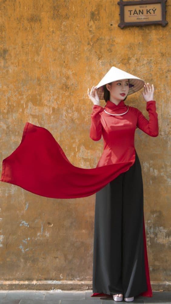 Một số dáng chụp áo dài tết đẹp 10