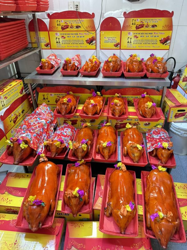 Phong tục cúng heo quay – Kinh nghiệm, cách cúng chuẩn