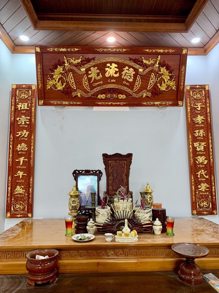 câu đối thờ cúng tổ tiên - Gốm Đại Việt