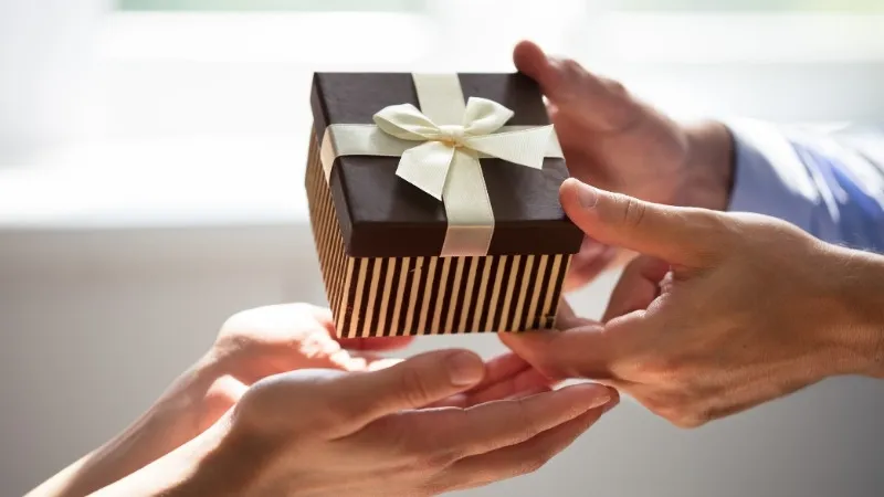 Bài học rút ra từ những câu tục ngữ về tình yêu thương con người