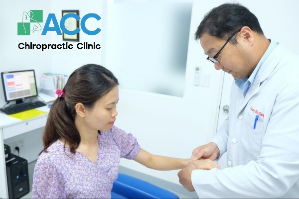 sưng khớp ngón tay cái