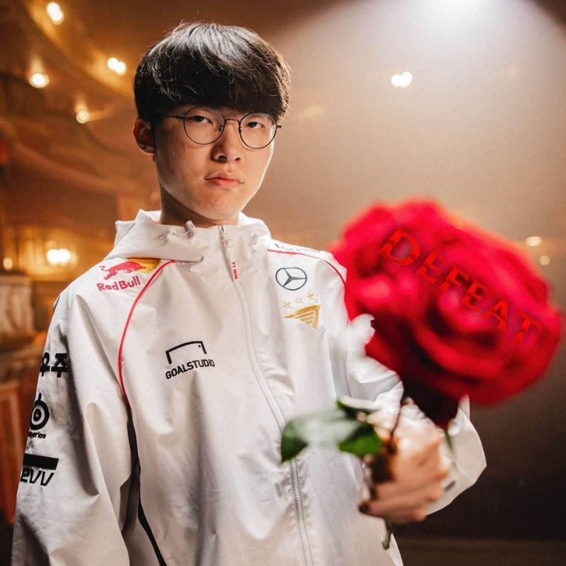 faker meme tặng hoa