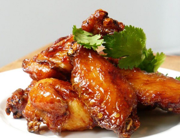 Cánh gà chiên mắm vàng đều đậm đà