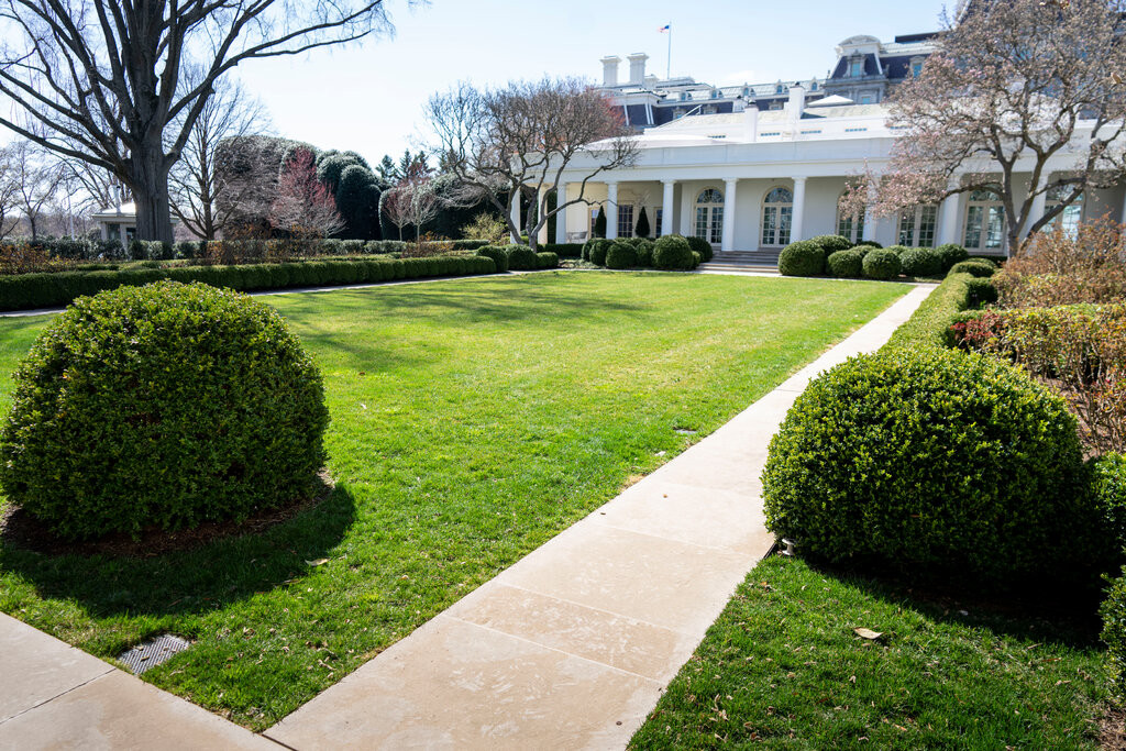 Ông Trump dát vàng Nhà Trắng Đập tường, lát đá Vườn Hồng, xây ballroom hàng trăm mét vuông 13.jpg