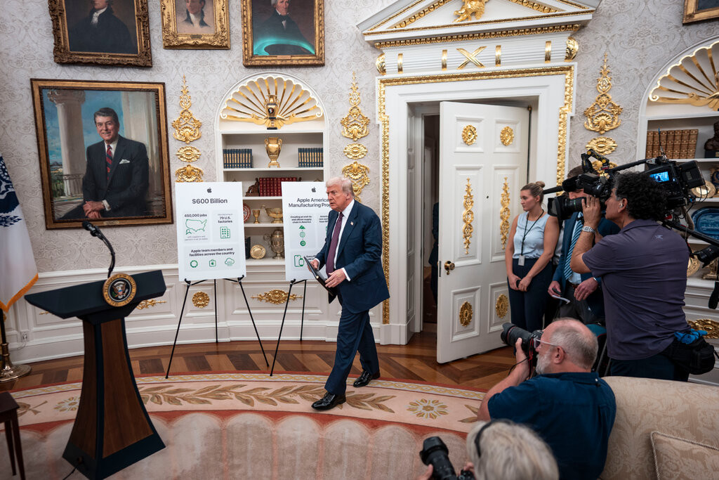 Ông Trump dát vàng Nhà Trắng Đập tường, lát đá Vườn Hồng, xây ballroom hàng trăm mét vuông 16.jpg