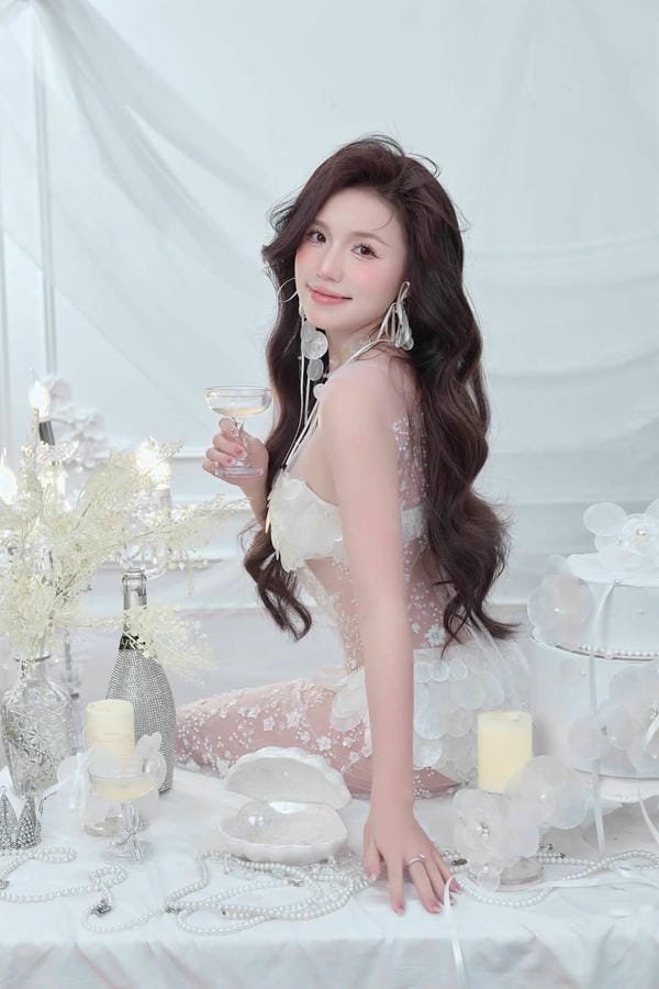 ảnh Thị Nhung phong cách cá tính trong concept mới