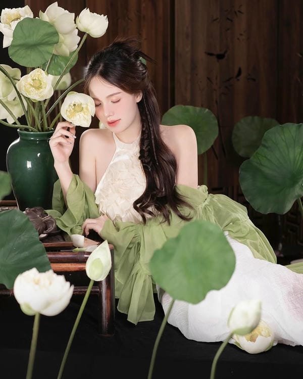 ảnh Thị Nhung đẹp cuốn hút trên mạng xã hội