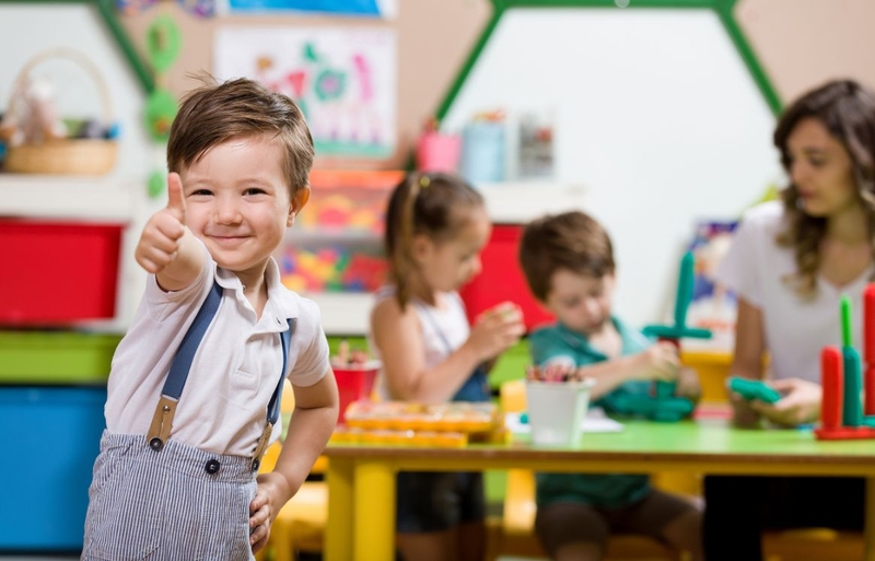 Nên cho con đi học mẫu giáo lúc mấy tuổi?