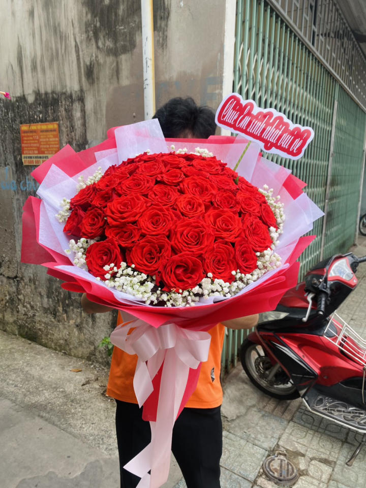 Bó hoa hồng 50 bông
