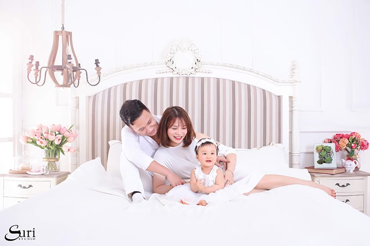 [Xem ngay] Bảng giá chụp ảnh gia đình tại Hà Nội cực ưu đãi của Suri