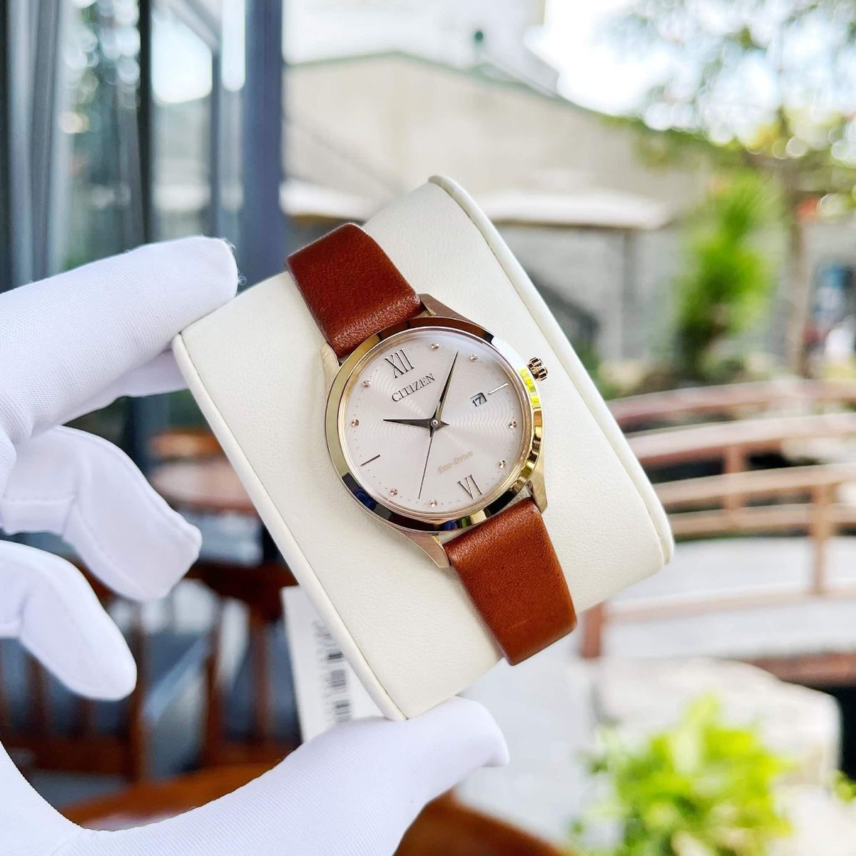 Top những mẫu đồng hồ nữ đẹp nhất cho nàng công sở - Ảnh 9