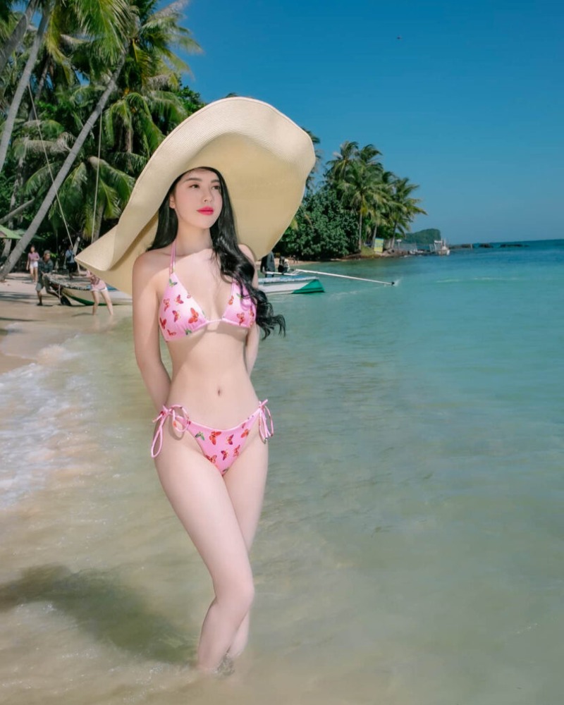 Gái xinh bikini