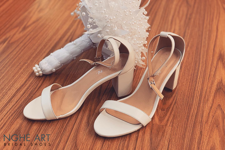 Giày cưới Nghé Art basic quai ngang sandal 195-trang-8p - Ảnh 4 - Nghé Art Bridal Shoes - 0908590288