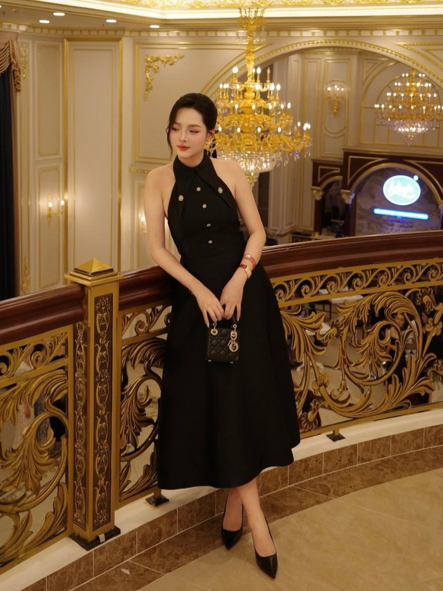 Nhỏ nhắn nhưng đủ sức gây ấn tượng với túi mini- Ảnh 8.