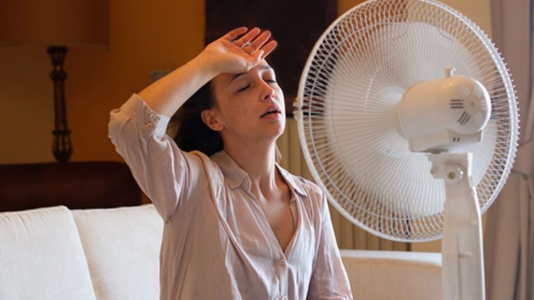 nhức mắt khi ngủ dậy