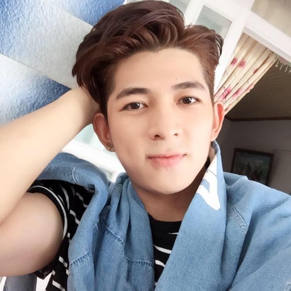 Khoe ra góc mặt đẹp nhất của bạn trong các bức ảnh selfie