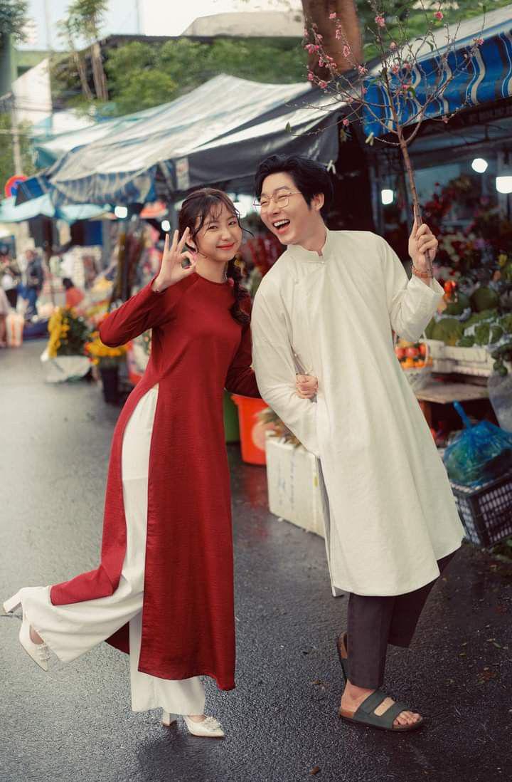 Concept chụp ảnh couple Tết ở chợ Bến Thành nổi tiếng ở TP HCM