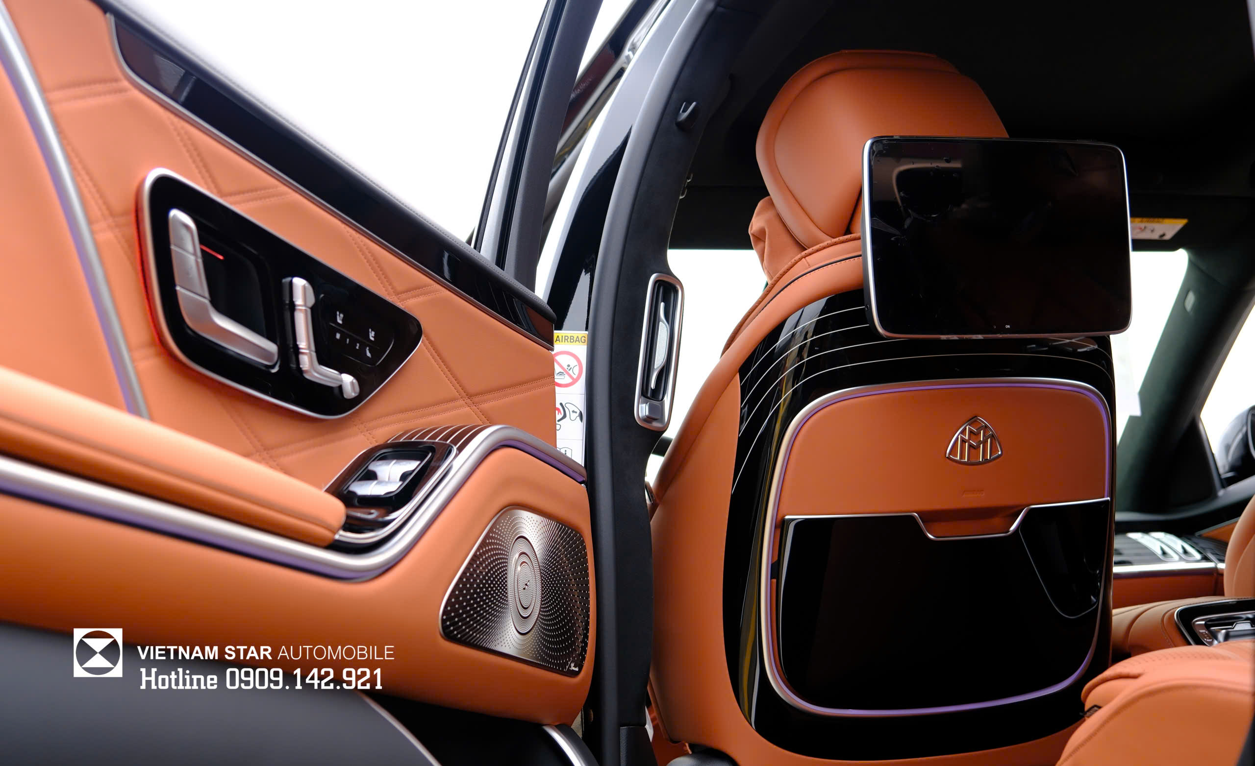 màn hình sau vô lăng kỹ thuật số 3d 12 3 inch của mercedes maybach s450 2025