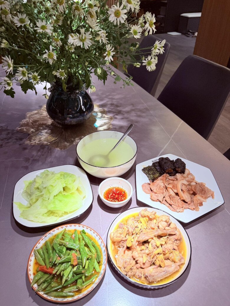 Nữ diễn viên amp;#34;Nhật ký Vàng Anhamp;#34; nay là Đại úy công an xinh đẹp khoe hàng loạt mâm cơm nhà hấp dẫn - 23