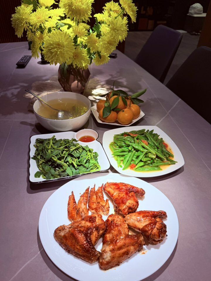 Nữ diễn viên amp;#34;Nhật ký Vàng Anhamp;#34; nay là Đại úy công an xinh đẹp khoe hàng loạt mâm cơm nhà hấp dẫn - 8