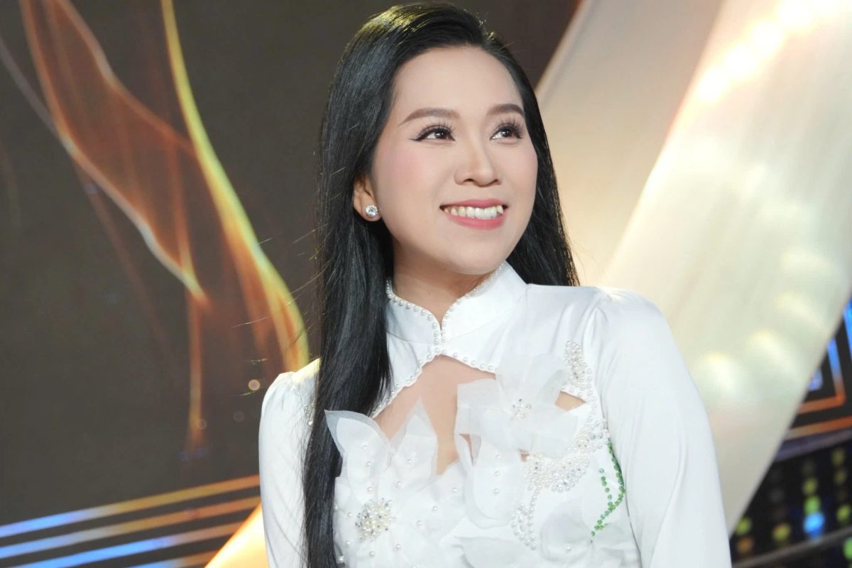 Cháu gái cố nghệ sĩ Vũ Linh bị hủy show phải ở ẩn 3 năm, hiện ra sao?