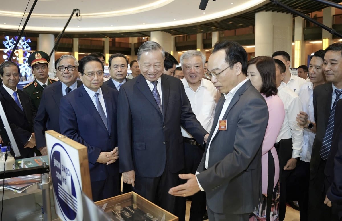 Giám đốc Đại học Quốc gia Hà Nội Hoàng Minh Sơn phát biểu tại Hội nghị lấy ý kiến cho Chiến lược phát triển Đại học Quốc gia Hà Nội giai đoạn 2025-2035, tầm nhìn 2045. Ảnh: VNU