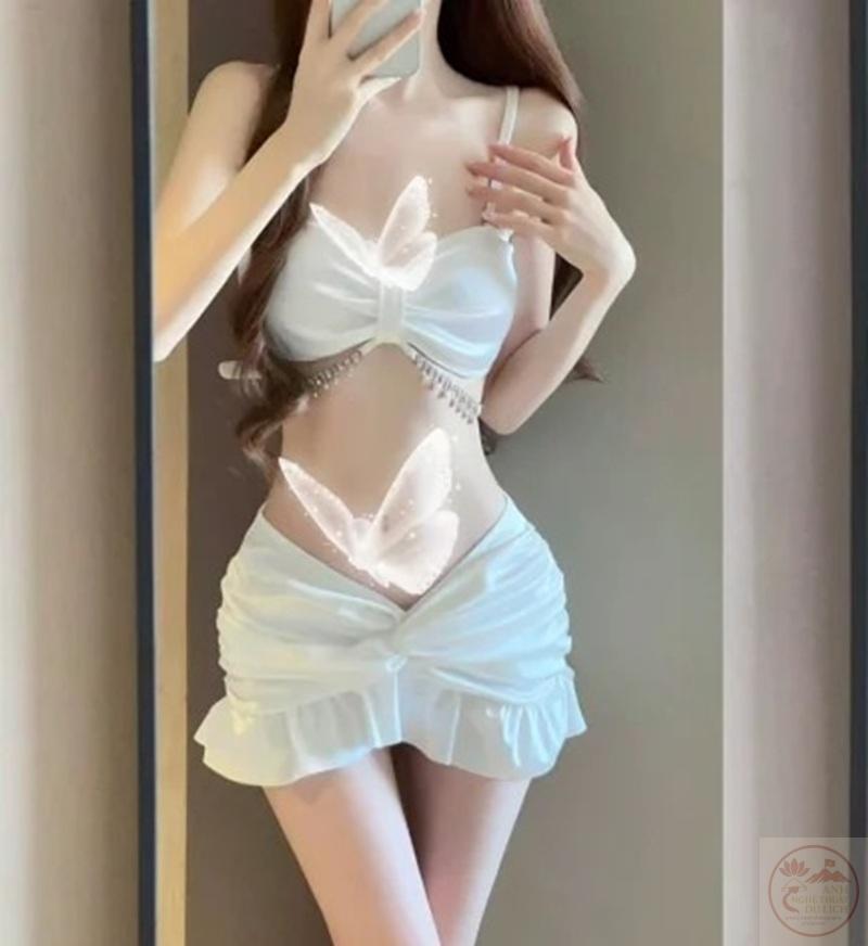 Gái đẹp mặc bikini bó sát gợi cảm