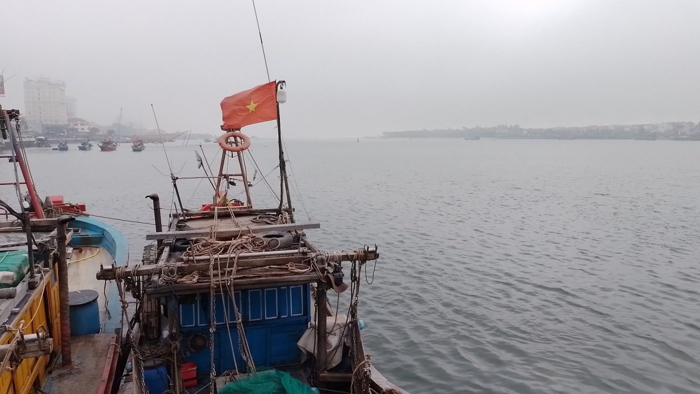 Từ cửa sông Nhật Lệ…