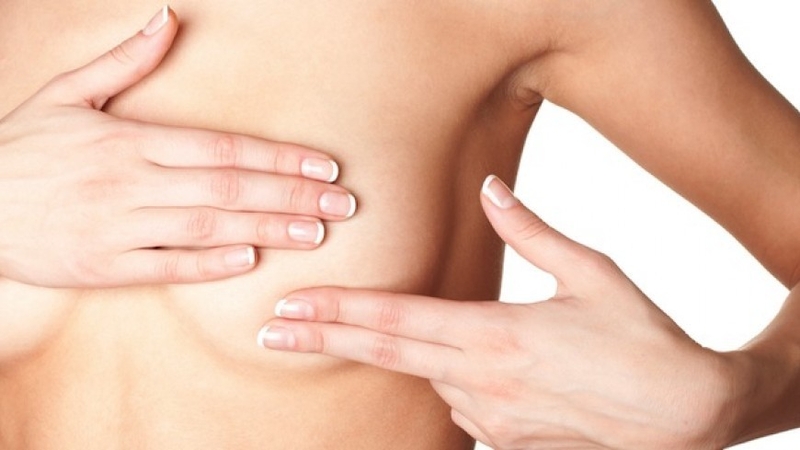 Đau ngực bên trái gần nách là dấu hiệu của bệnh gì?