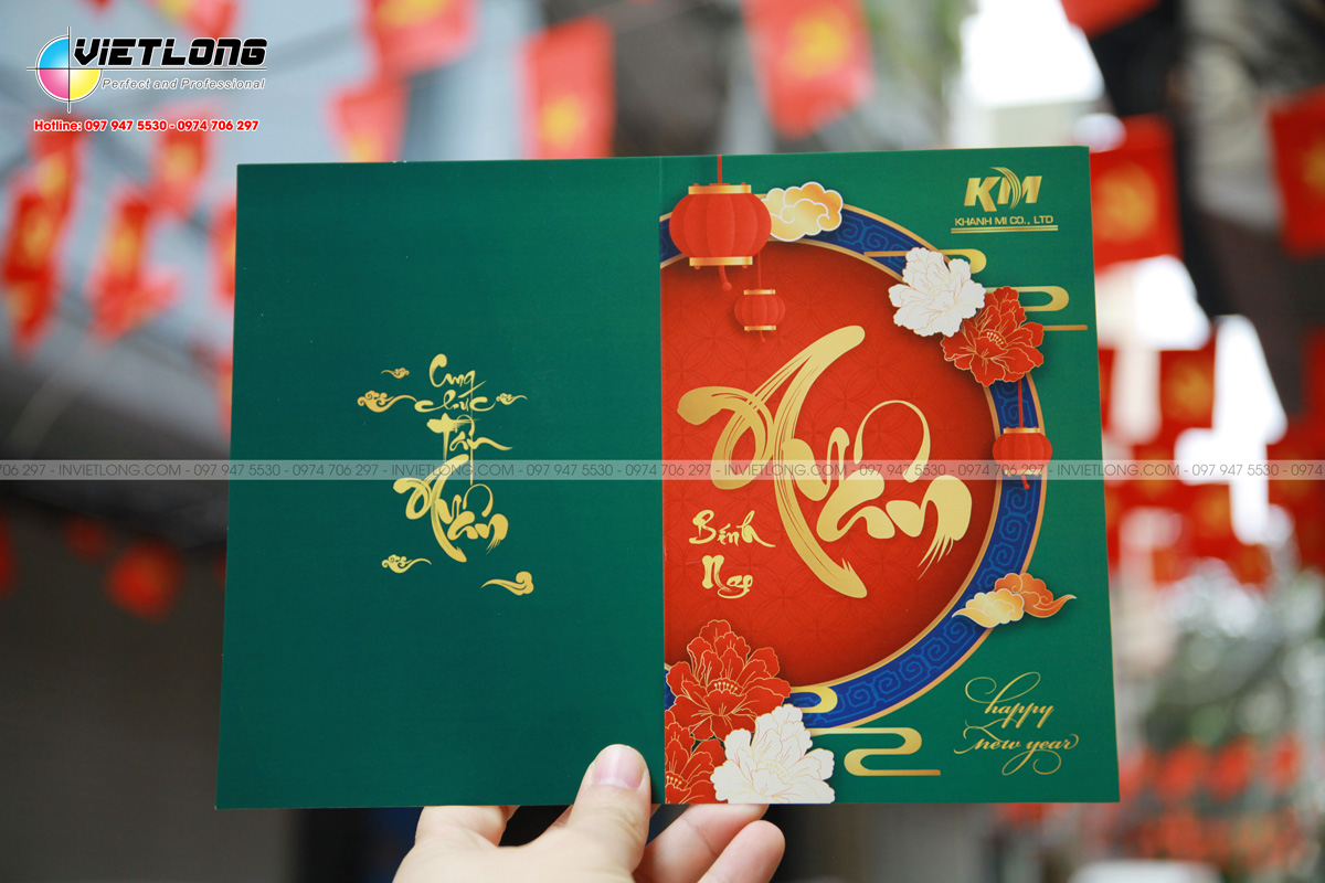 Mẫu thiệp chúc mừng năm mới 2026 màu xanh lạ mắt
