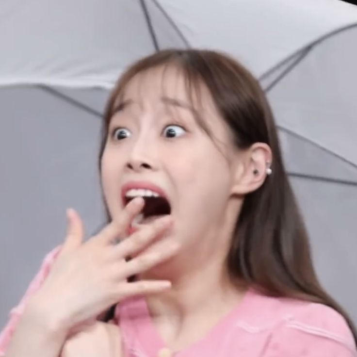 Cười trước rồi suy nghĩ sau, bất ngờ quá mà