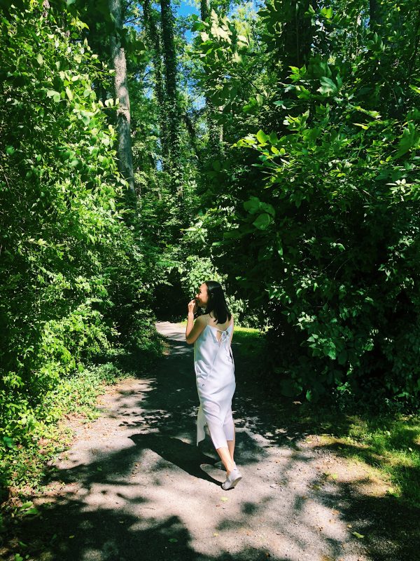 Bà bầu tối giản (Minimalist Mommy To Be)