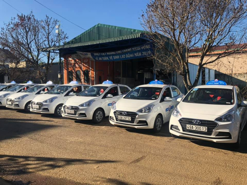 taxi hồng lĩnh