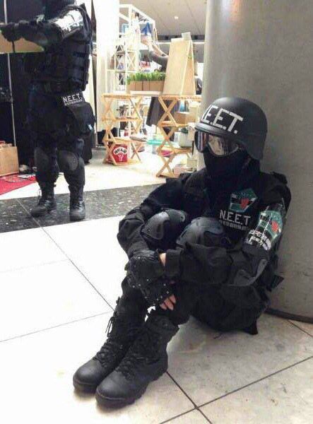 Lần đầu làm meme, lần cuối thấy mặt trời