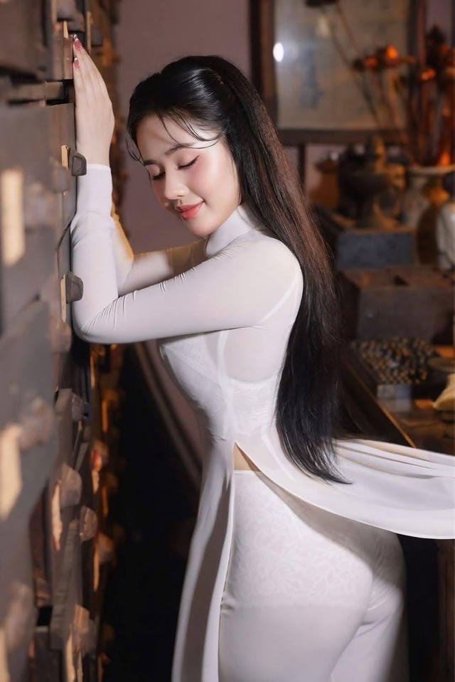 Hình sex áo dài tết nóng bỏng nhất
