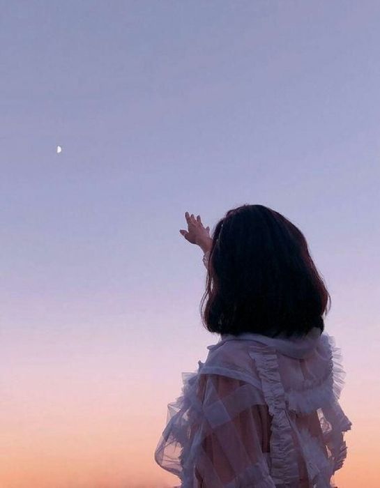 Grouping Những mẫu avatar girl che mặt theo phong cách bí ẩn, tâm trạng gồm những gì?