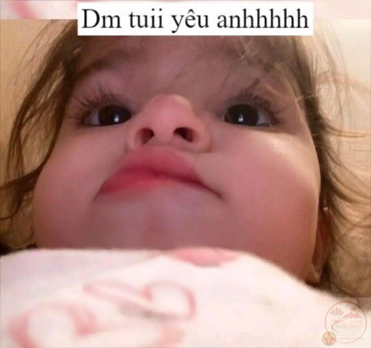 Một bức ảnh chế vui tươi trở thành cách em nhắn nhủ: nhớ anh nhiều lắm