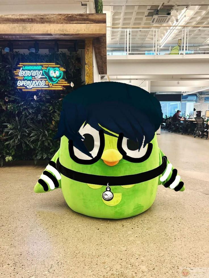 Meme Duolingo mang đến sự mới mẻ cho các group chat vui nhộn của giới trẻ