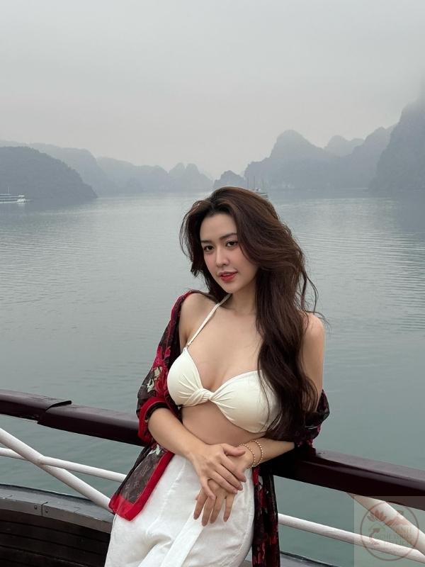 Quyên Qui bikini