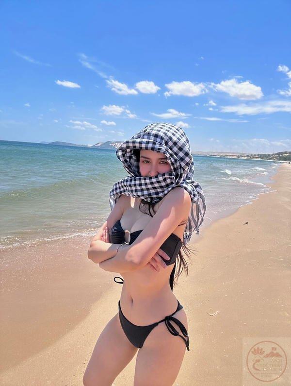 Quyên Qui bikini