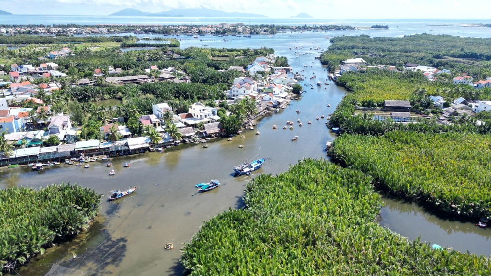 Ngôi làng từ vùng quê yên bình vươn ra thế giới