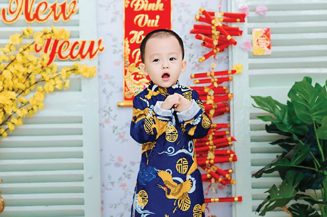 101++ Kinh nghiệm khi chụp ảnh Tết cho bé trai đẹp