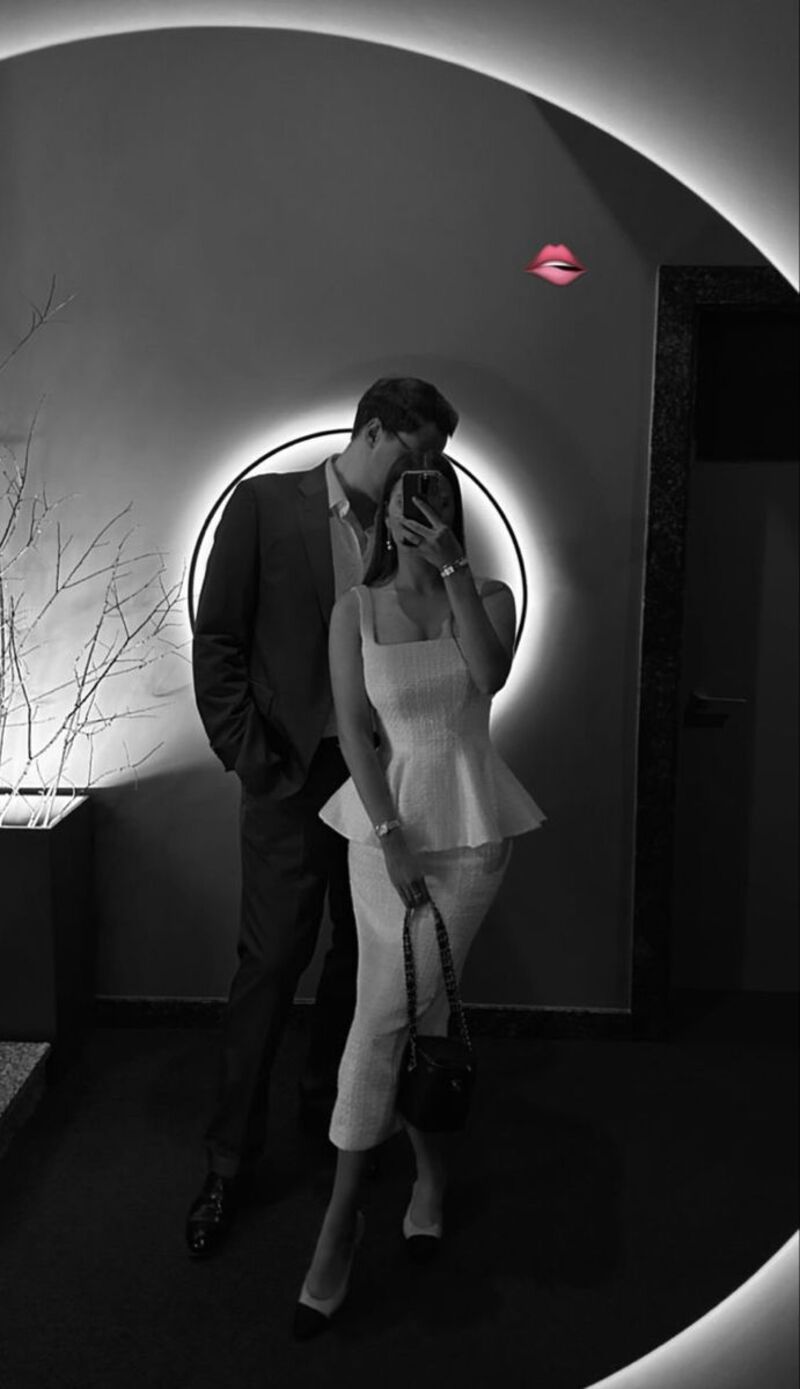 Xu hướng chụp ảnh couple giấu mặt