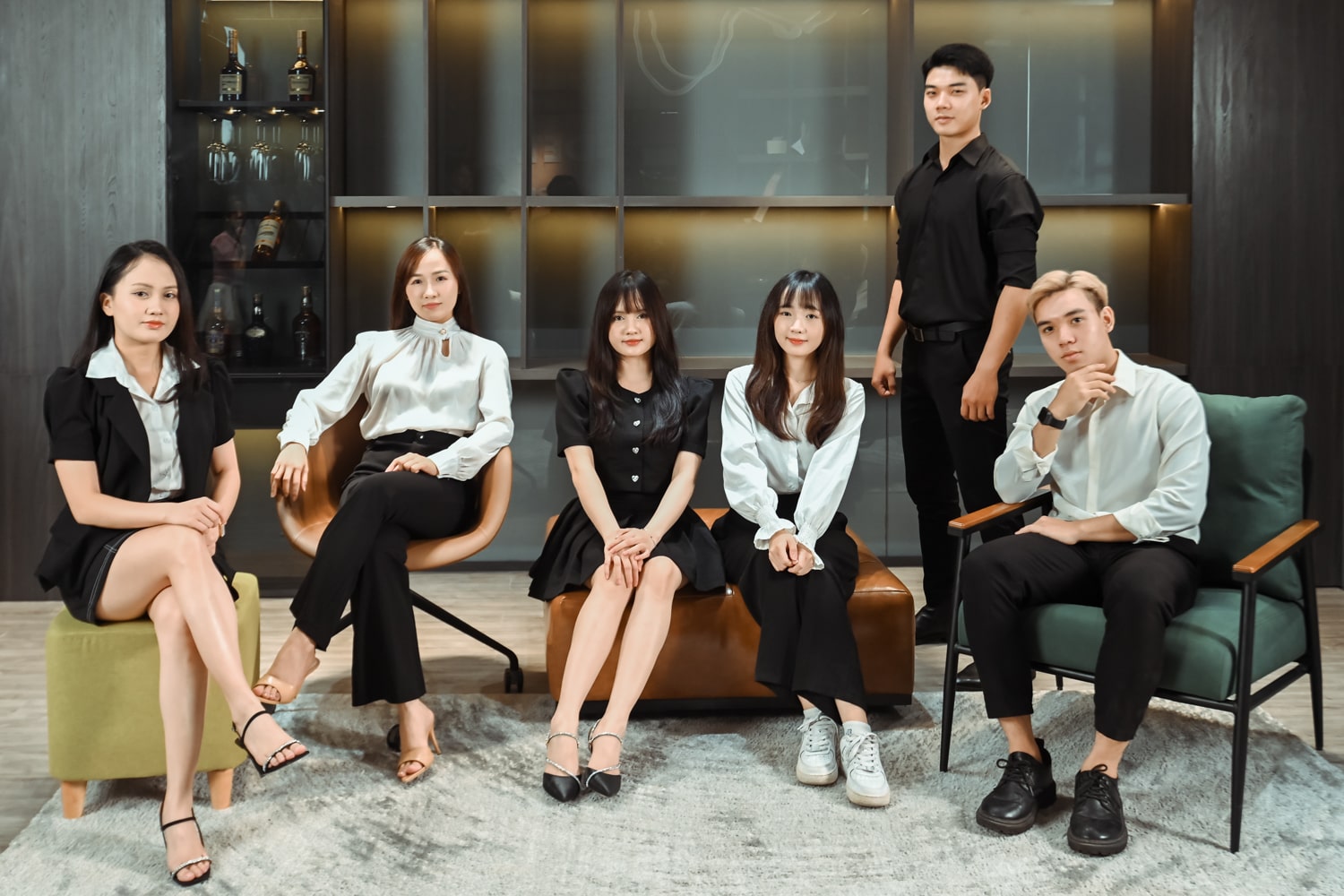 Anh cty 9 min - #3 Concept chụp ảnh công ty chuyên nghiệp nhất hiện nay - HThao Studio