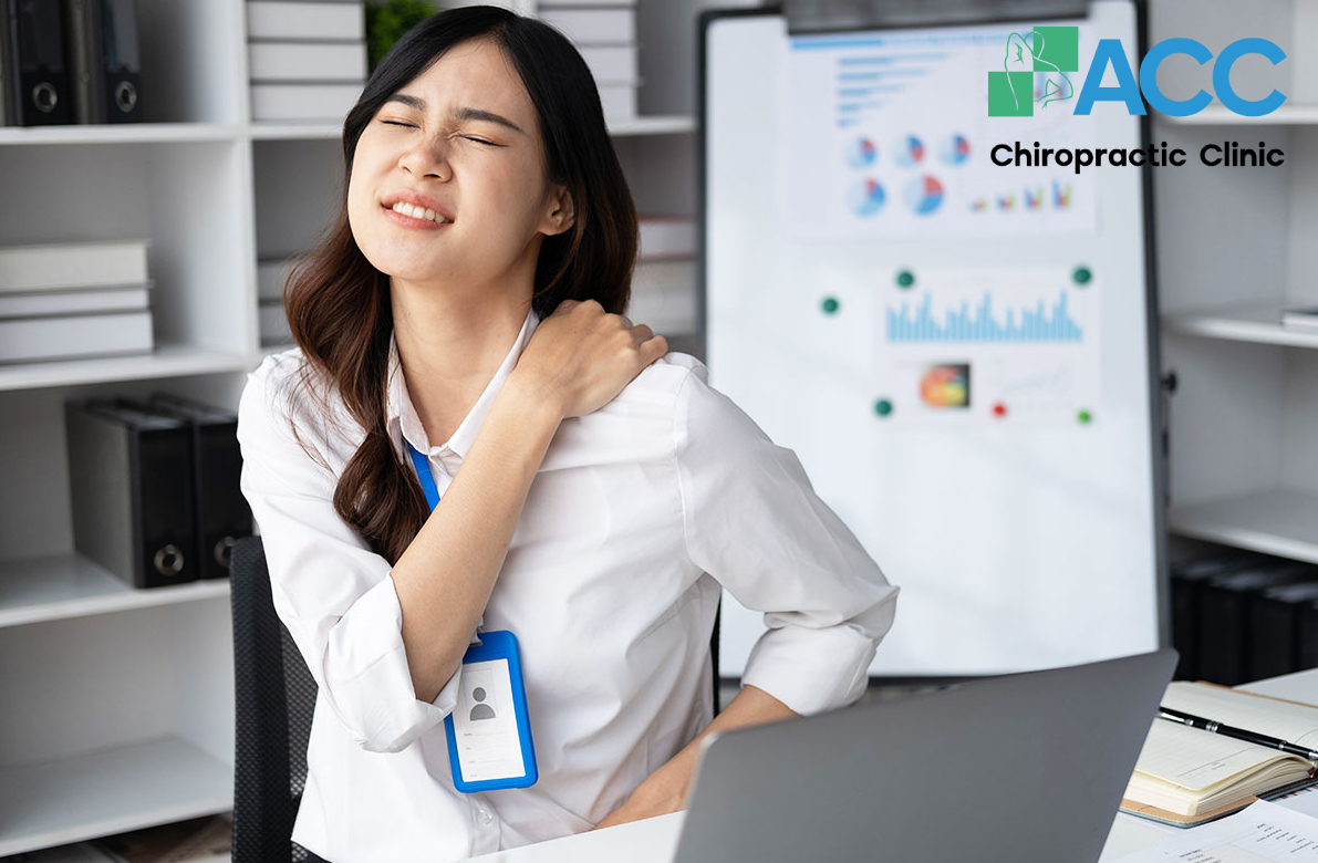 Ai dễ bị đau cổ vai gáy
