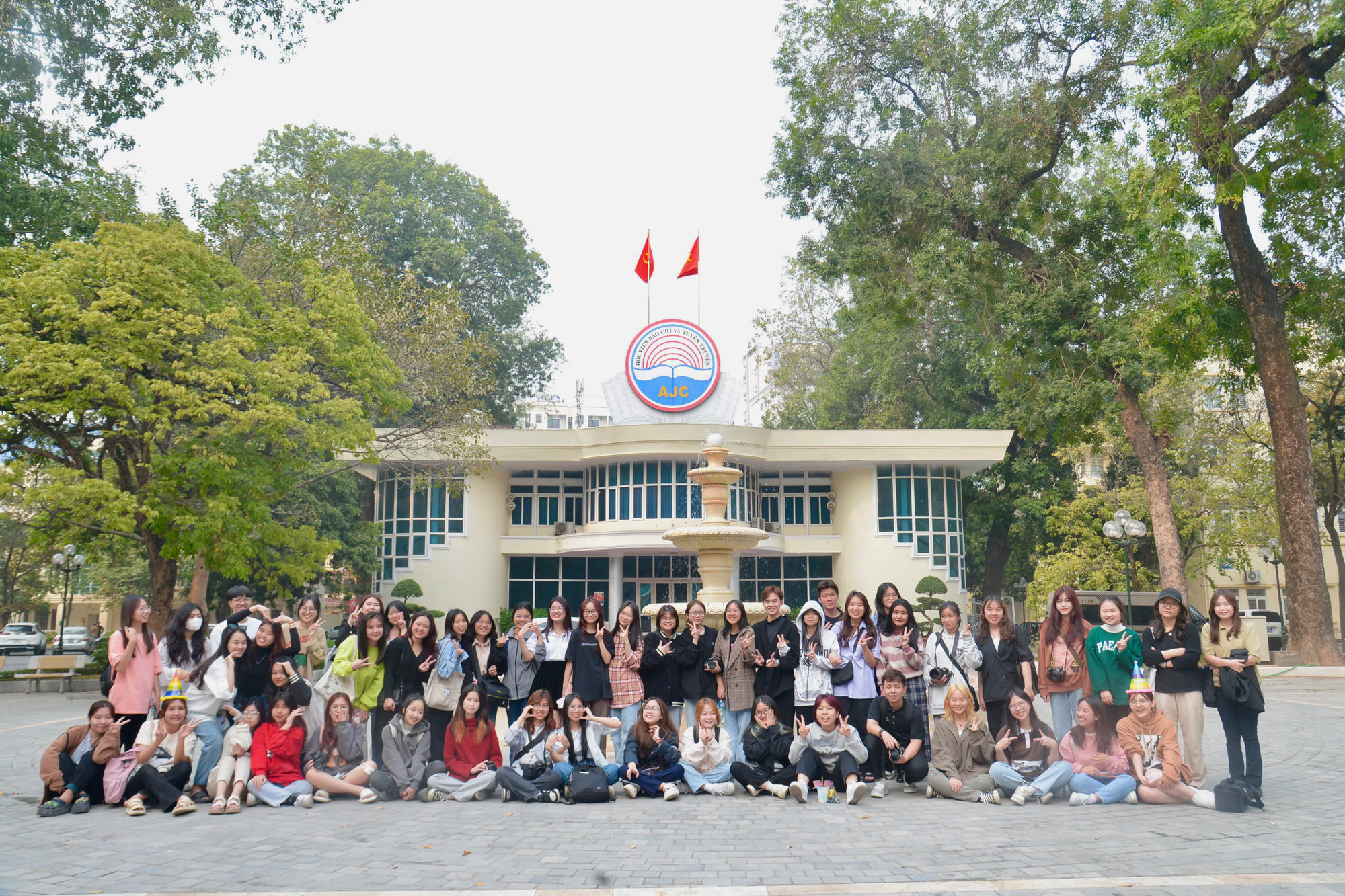 Danh hiệu “Sinh viên giỏi” là thành tích học tập đầu tiên, đánh dấu sự nỗ lực không ngừng của Bảo Ngọc.