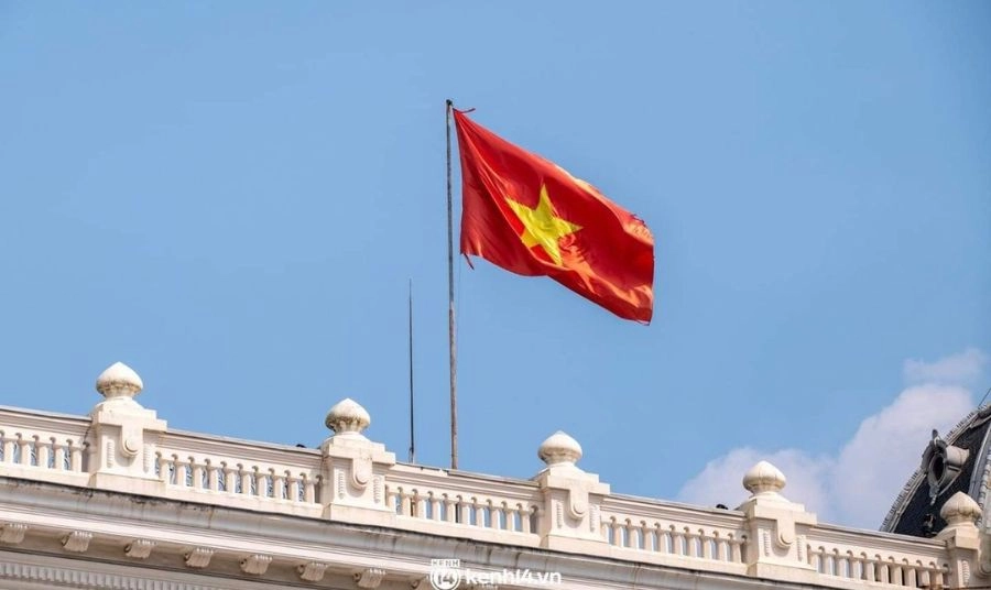 Hình nền lá cờ Việt Nam quảng trường