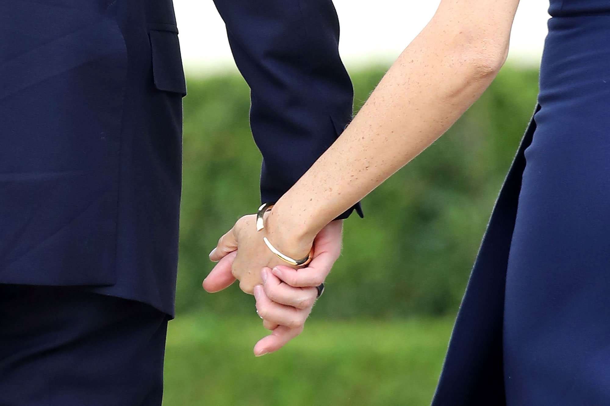 Ảnh nắm tay nhau rất đẹp